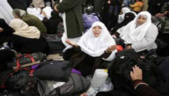 حكومة هنية تؤكد اقتراب حل أزمة حجاج غزة العالقين في عرض البحر