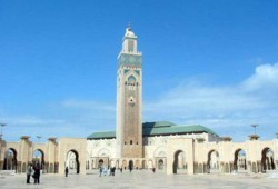 أنشطة غير أخلاقية تستهدف إسلامية المغرب وسط صمت العلماء الرسميين