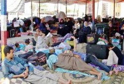 العالقون يستنكرون تصريحات أبو مازن الوردية حول سوء أحوالهم!