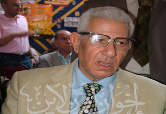 المرشد العام يهنئ مكرم ومجلس نقابة الصحفيين الجديد