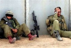 شهيدان في غزة ومغتصبون صهاينة يقتحمون باحات الأقصى