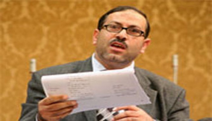 حمدي إسماعيل يوزع 10 تأشيرات حج على أهالي دائرته بقرعة علنية