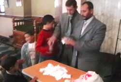 فريد إسماعيل يجري قرعةً علنيةً على 10 تأشيرات للحج