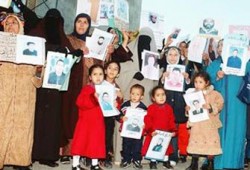 المعتقلون الإسلاميون بالسجون المغربية يعلقون إضرابهم عن الطعام