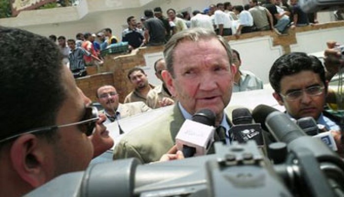 مؤتمر صحفي لوزير العدل الأمريكي الأسبق حول محاكمات الإخوان