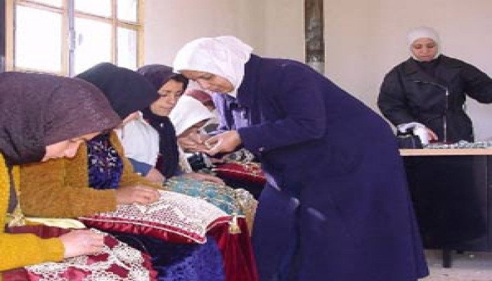 زوجي يطالبني بترك العمل!