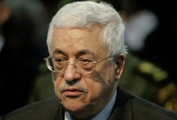 انتقادات لاذعة لعباس وعشرات الفلسطينيين يدخلون غزة عبر معبر رفح