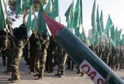 حماس تجهز 400 استشهادي للدفاع عن غزة وتنفي التقدم بمبادرة جديدة