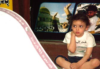 ياسمين حافظ تجري عملية خطيرة ووالدها أمام المحكمة العسكرية!!