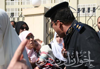 رمضان عند أسر المحالين للعسكرية.. حضور للجلسات وإعداد الطعام