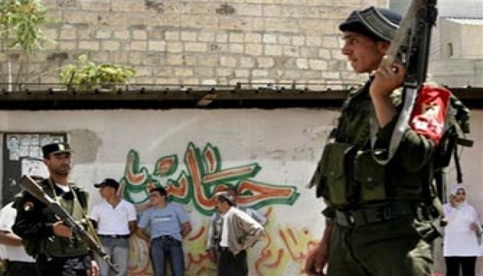 أجهزة عباس تعتقل 7 من أنصار حماس في الضفة