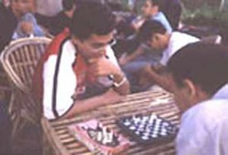 ابني بدأ يضعف في التزامه.. ماذا أفعل؟