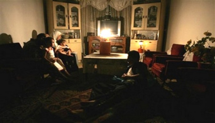 قطاع غزة تحت الحصار.. والسلطة الفلسطينية تتفرج!!