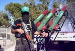 قذائف هاون القسام تصيب جنودًا صهاينة في إيريز