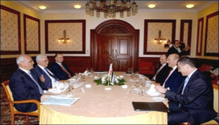 لقاء عباس- أولمرت انتهى بلا نتائج.. وإجماع فلسطيني على رفضه