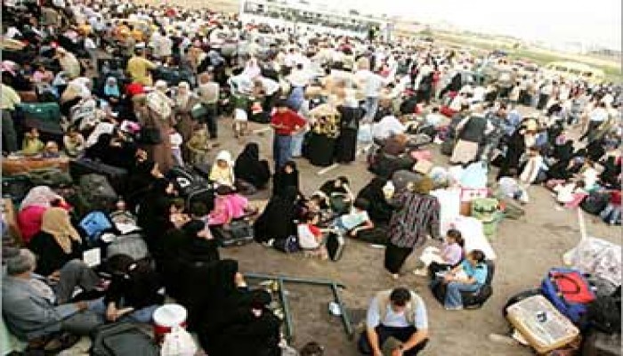 ظهور "الجرب" بين عالقي رفح!!