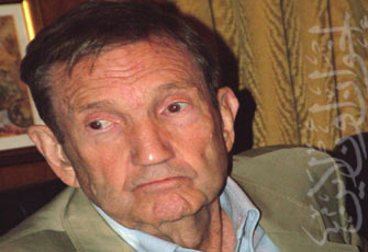 مؤتمر صحفي عالمي لكلارك في نيويورك يشرح فيه ملابسات محاكمة الإخوان