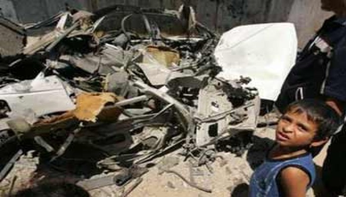 غارة صهيونية على غزة ولقاء جديد بين عباس وأولمرت