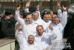 تأجيل محاكمة قيادات الإخوان في القضية العسكرية إلى 5 أغسطس