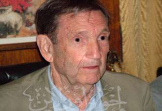 الأمن يمنع دخول كلارك وخوريس من دخول المحكمة العسكرية!!