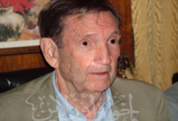 الأمن يمنع دخول كلارك وخوريس من دخول المحكمة العسكرية!!