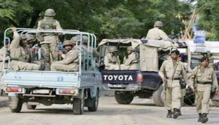 محاولات لإنهاء أزمة المسجد الأحمر قبل بدء عملية اقتحامه