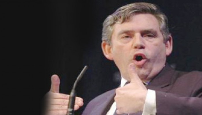 إعادة افتتاح مبنى بمطار هيثرو واستمرار التأهُّب والاعتقالات