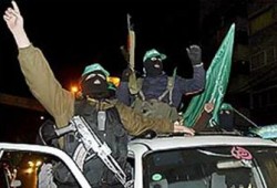 الفصائل الفلسطينية ترفض قرار عباس حظر أجنحة المقاومة