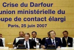 الخرطوم تطالب بتنفيذ مؤتمر باريس ومقتل مستشار البشير