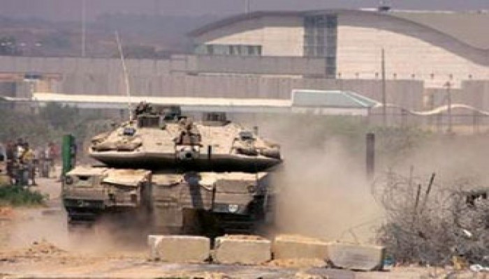 الصهاينة يتوغلون في غزة ويشددون الحصار على القطاع