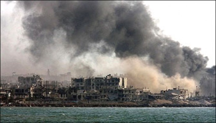 الأغلبية اللبنانية تواصل تصعيدها ضد سوريا واستمرار اشتباكات نهر البارد