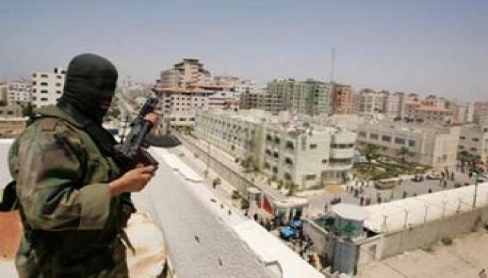 حماس تعثر على مستندات تكشف تورط دحلان في مقتل عرفات