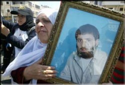 مصر تعلن توصلها إلى اتفاق لإطلاق سراح ألف أسير فلسطيني مقابل شاليت