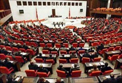 البرلمان التركي يوافق على تعديل دستوري يقضي بانتخاب شعبي لمنصب الرئيس