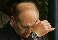 رياح "تقرير فينوجراد" تعصف بأولمرت ومظاهرات تطالبه بالاستقالة