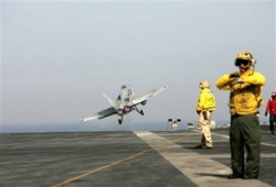 مناورات بحرية أمريكية ضخمة بالخليج في ظل توتر إيراني- غربي