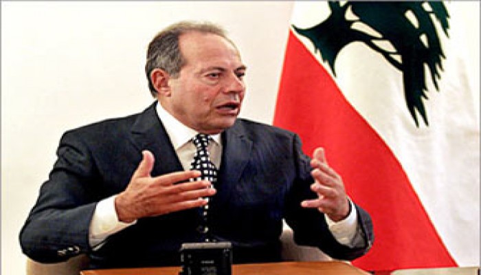 الأغلبية اللبنانية تُفشل مساعي السعودية للتسوية ولحود يأمل في حكومة وحدة