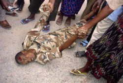 المقاومة الصومالية توجه ضربات موجعة للاحتلال الإثيوبي وتدفعه لمغادرة القصر الرئاسي