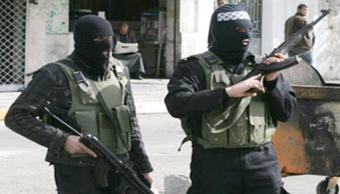 مقتل عنصر بحماس في اشتباكات داخلية واستعداد صهيوني لضرب القطاع