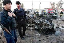 تفجير قرب سفارة إيران وتصاعد العنف ببغداد والأنبار رغم الحملة الأمنية