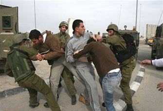 تقرير حقوقي دولي يتهم الصهاينة بالعنصرية والمقاومة تضرب في الضفة وغزة