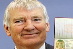 انتقادات إسلامية لاحتجاج وزير الداخلية الألماني على انتشار الإسلام في البلاد