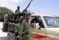 اشتباكات وانفجارات في مقديشو والحكومة الانتقالية تشكِّل قوة لمواجهة المقاومة