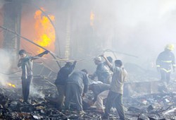 مئات القتلى والجرحى في ذكرى تفجيرات سامراء وفلسطينيو العراق يستغيثون