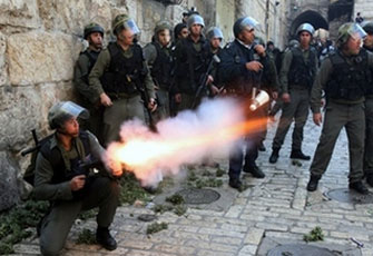 حماس تطالب فصائل المقاومة بالرد على انتهاكات الصهاينة للمسجد الأقصى