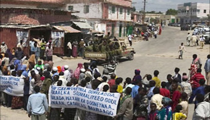هجمات للمقاومة الصومالية ضد الاحتلال الإثيوبي ومظاهرات ترفض القوات الأفريقية
