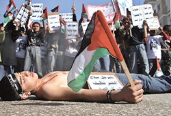 الانقلابيون ينتهكون التهدئة وإعلان أسماء أعضاء وفدي "اجتماع مكة المكرمة"