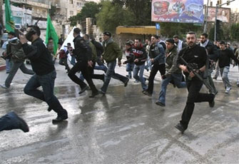 مقتل 6 أشخاص وإصابة العشرات في تجدد للاشتباكات الداخلية بغزة