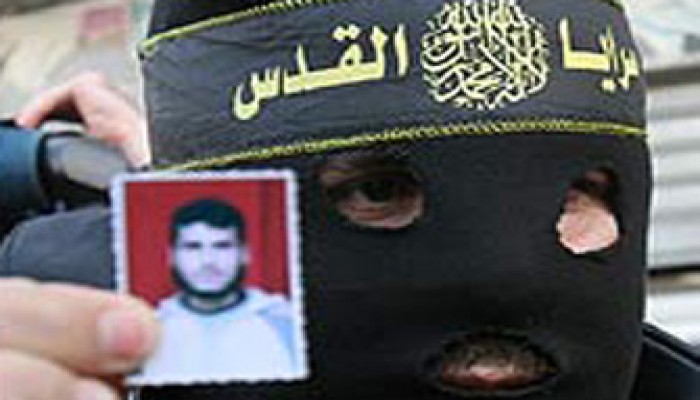 المفاجأة الاستشهادية الفلسطينية تستحوذ على الاهتمام العالمي