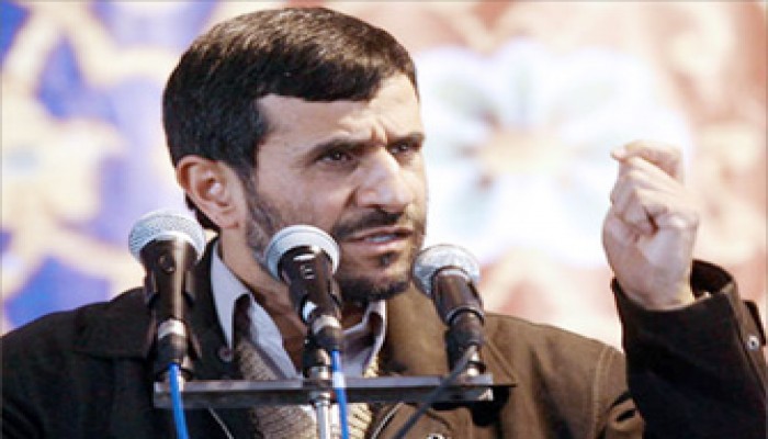 نجاد يقلل من تأثير العقوبات على إيران وتهديدات أمريكية بفرض المزيد